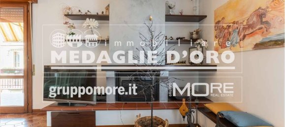 Ático de 5 dormitorios en Modena, Italy No. 271043 4