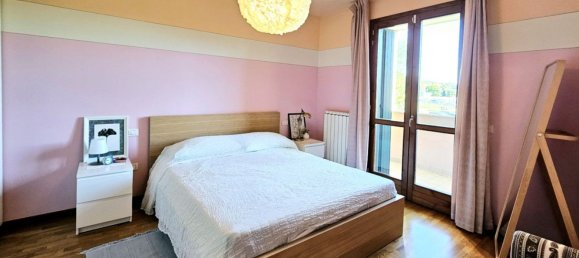 3 bedrooms Apartment in Padua, Italy No. 370211 4