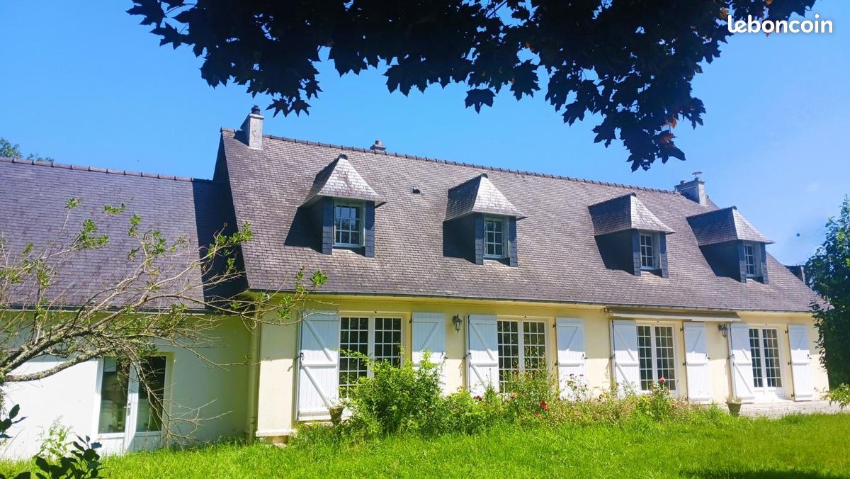 6 bedrooms House in Gouesnach, France No. 196947
