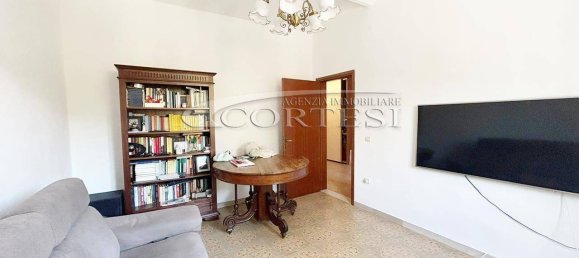 5 bedrooms Apartment in San Giustino, Italy No. 353620 9