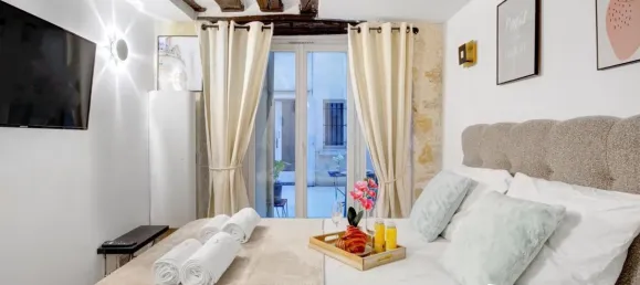 Studio in Paris, France, Nr. 345670 2