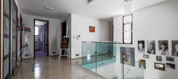 6 chambres Maison à Dromolaxia, Cyprus No. 11606 8