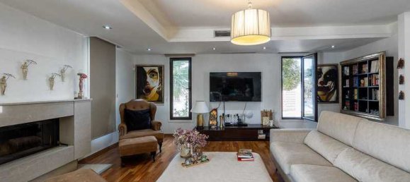 6 chambres Maison à Dromolaxia, Cyprus No. 11606 14