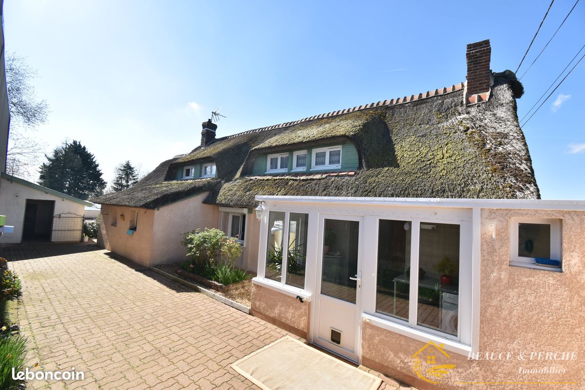 Casa de 3 dormitorios en Illiers-Combray, France No. 89792