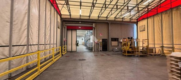 5800m² Warehouse in Bergamo, Italy No. 313019 2