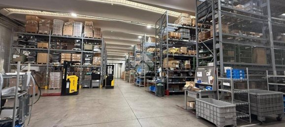 5800m² Warehouse in Bergamo, Italy No. 313019 20
