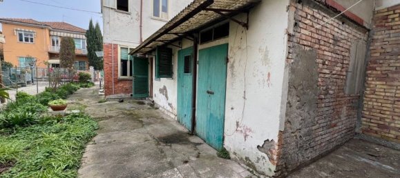 Casa de 3 habitaciónes en Ravenna, Italy No. 95857 7