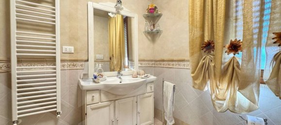 3 bedrooms Apartment in Ponsacco, Italy No. 20647 14