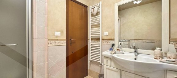 3 bedrooms Apartment in Ponsacco, Italy No. 20647 13