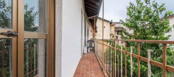Apartamento de 3 dormitorios en Fenegrò, Italy No. 138429 3