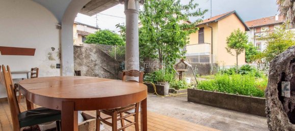 Apartamento de 3 dormitorios en Fenegrò, Italy No. 138429 2