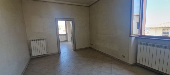 5 rooms Apartment in Spoleto, Italy No. 258061 17