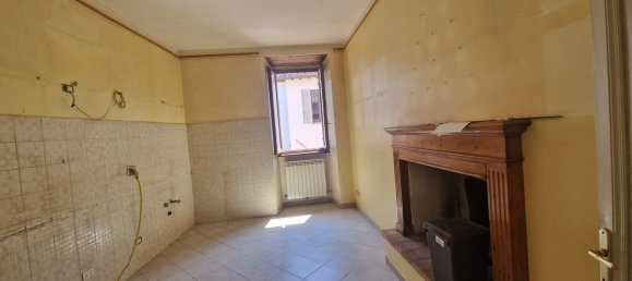 5 rooms Apartment in Spoleto, Italy No. 258061 22