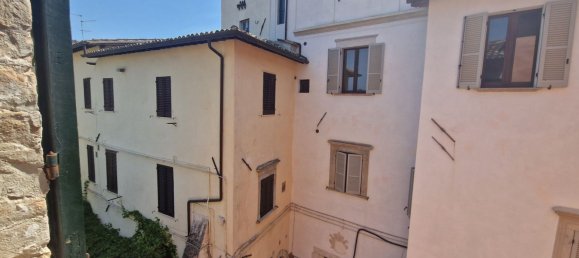 5 rooms Apartment in Spoleto, Italy No. 258061 30