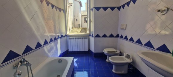 5 rooms Apartment in Spoleto, Italy No. 258061 3