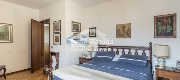 3 غرف نوم فيلا في Mozzo, Italy رقم 313204 16