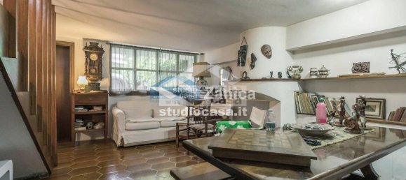 3 غرف نوم فيلا في Mozzo, Italy رقم 313204 24