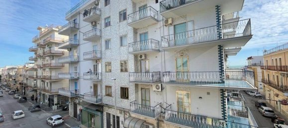 Apartamento de 3 habitaciónes en Manfredonia, Italy No. 28102 25