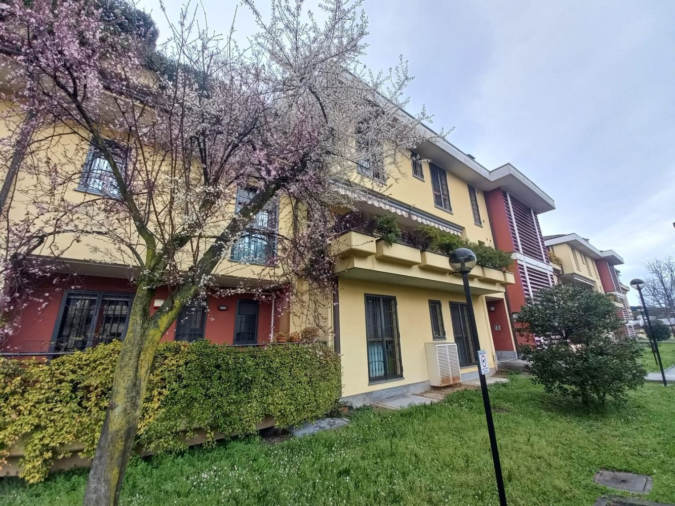 2 غرف نوم شقة في Gorgonzola, Italy رقم 358039