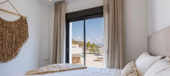4 غرف نوم منزل في Alicante, Spain رقم 70777 50