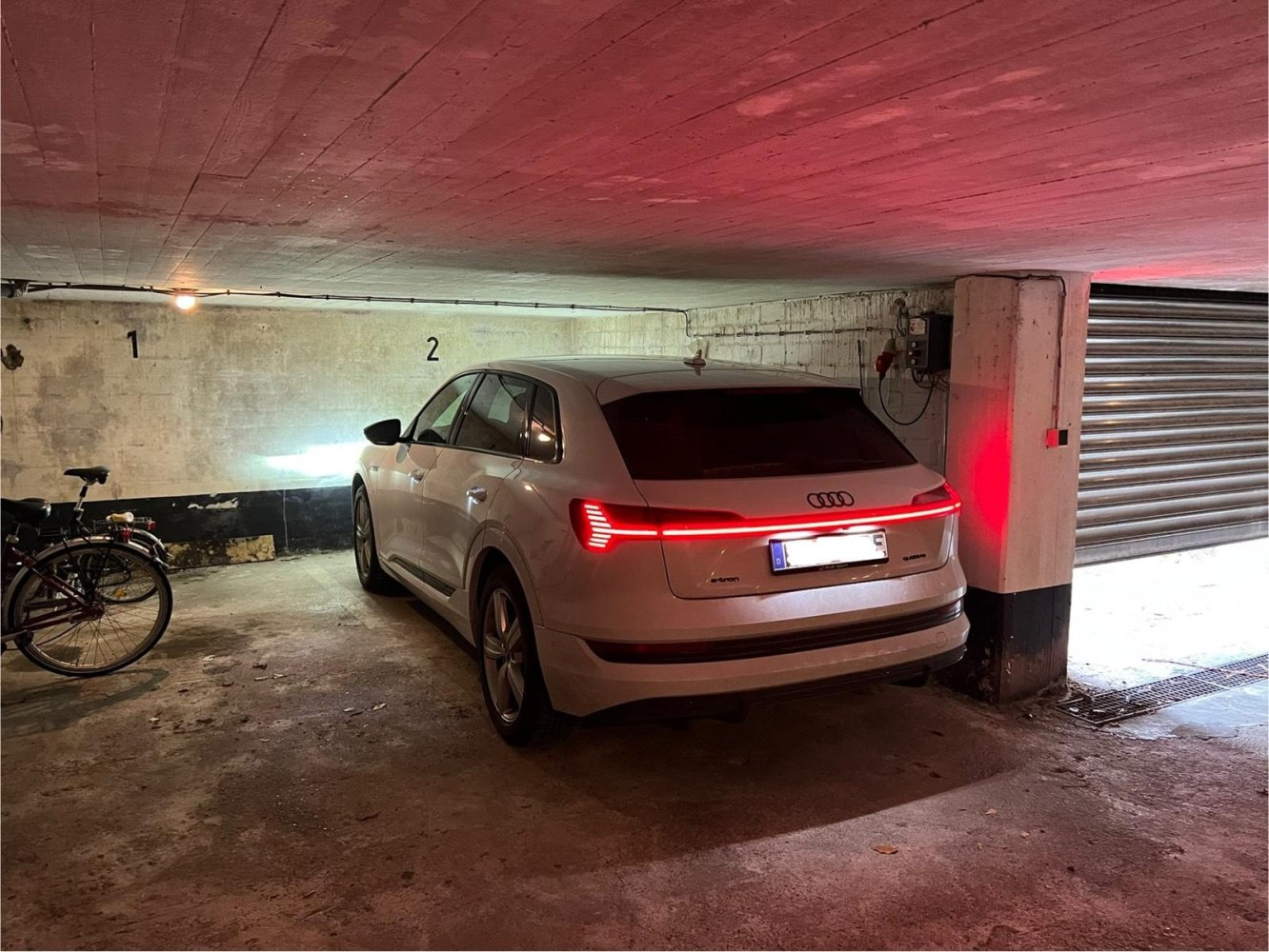 Parkplatz in Mettmann, Germany, Nr. 355549