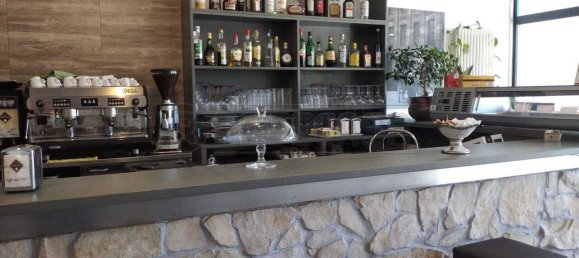 Gewerbliche Immobilie in Vicenza, Italy, Nr. 329069 2