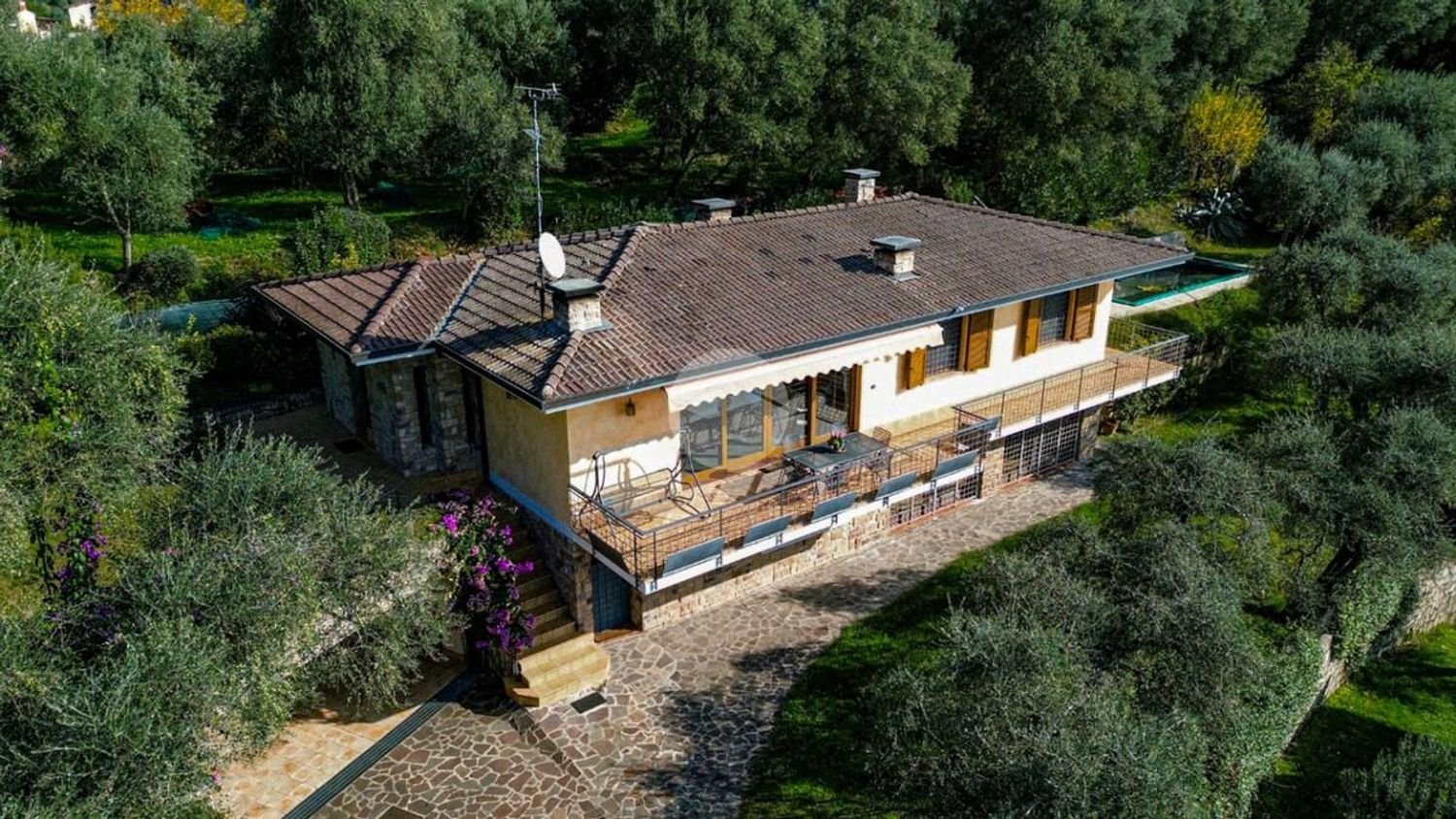 7-Zimmer Villa in Gardone Riviera, Italy, Nr. 8026