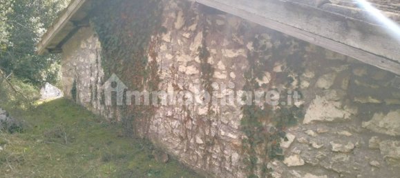 32m² Warehouse in Spoleto, Italy No. 179367 10