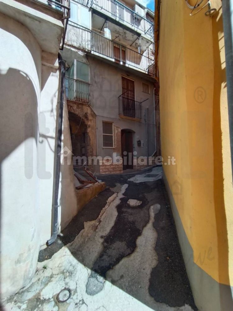 3 bedrooms Villa in Messina, Italy No. 360970