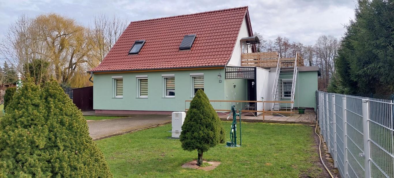 Дом с 4 комнатами в Йерихов, Германия № 176830