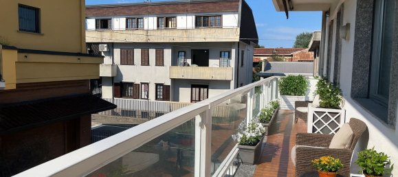 3 Schlafzimmer Wohnung in Cabiate, Italy, Nr. 329763 18