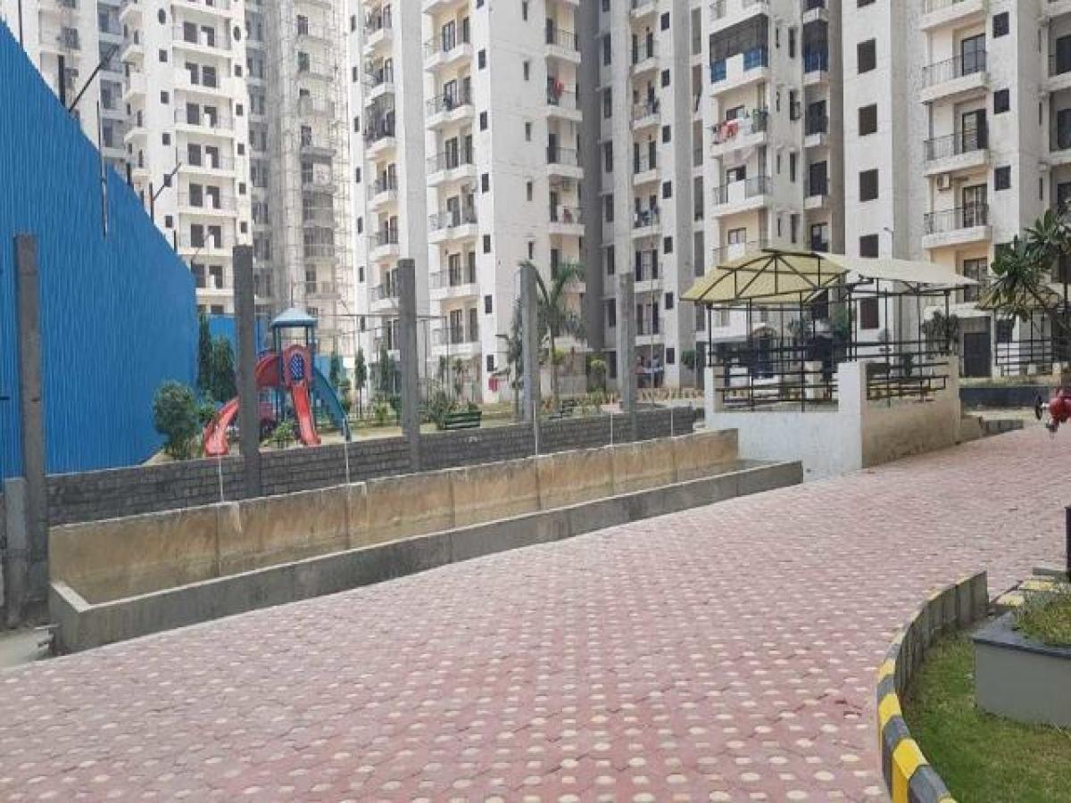 2 bedrooms House in Ghaziabad, India No. 2203