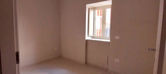 3 rooms House in Airola, Italy No. 262977 5