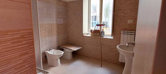 3 rooms House in Airola, Italy No. 262977 4