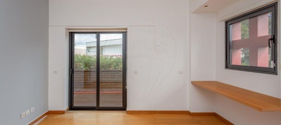 4 bedrooms Villa in Cascais, Portugal No. 46372 12