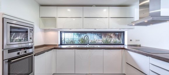 4 bedrooms Villa in Cascais, Portugal No. 46372 6