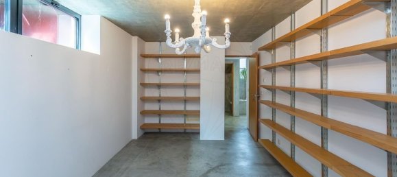 4 bedrooms Villa in Cascais, Portugal No. 46372 2