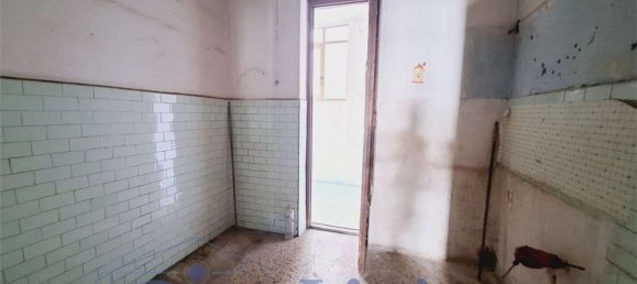 3-salle Maison à Palermo, Italy No. 286163 16