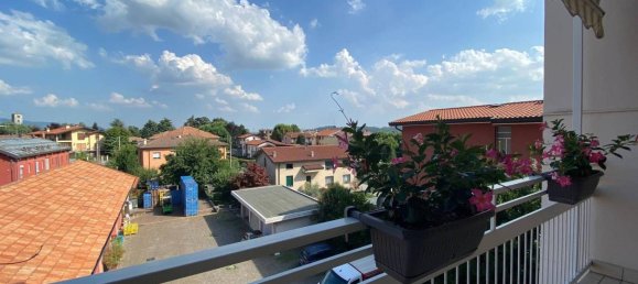 Apartamento de 4 divisões em Erba, Italy N.º 108802 4