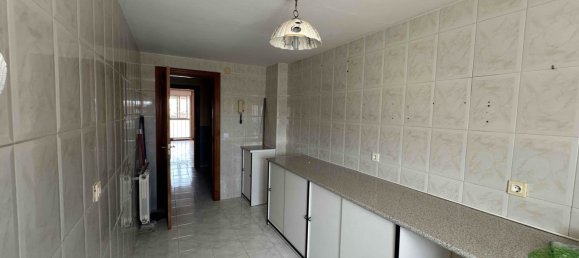 Apartamento de 3 dormitorios en San Andrés del Rabanedo, Spain No. 189743 6