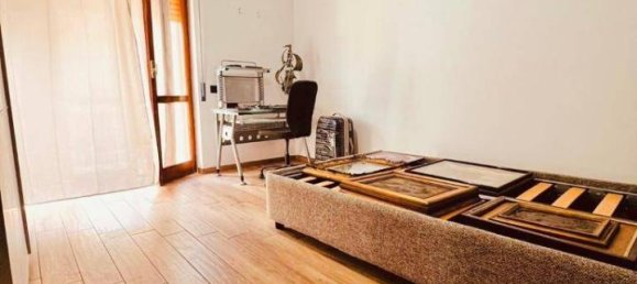 Apartamento de 3 habitaciónes en Naples, Italy No. 39399 12