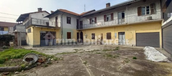 14 bedrooms House in Volpiano, Italy No. 128290 39