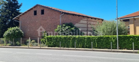 14 bedrooms House in Volpiano, Italy No. 128290 3