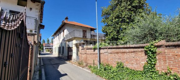 14 bedrooms House in Volpiano, Italy No. 128290 9