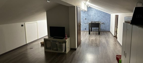 4 rooms House in Pogliano Milanese, Italy No. 110513 17