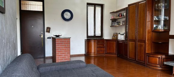 4 rooms House in Pogliano Milanese, Italy No. 110513 23