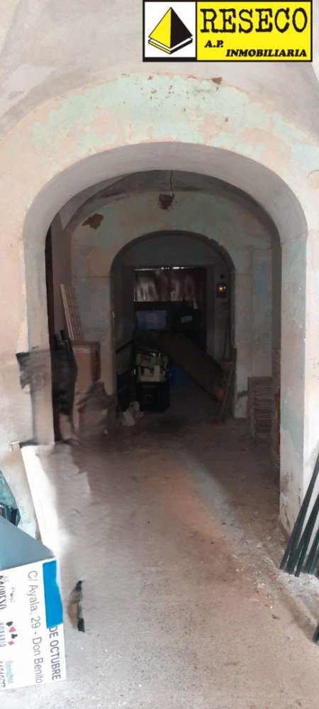 6 bedrooms House in Villanueva de la Serena, Spain No. 270012