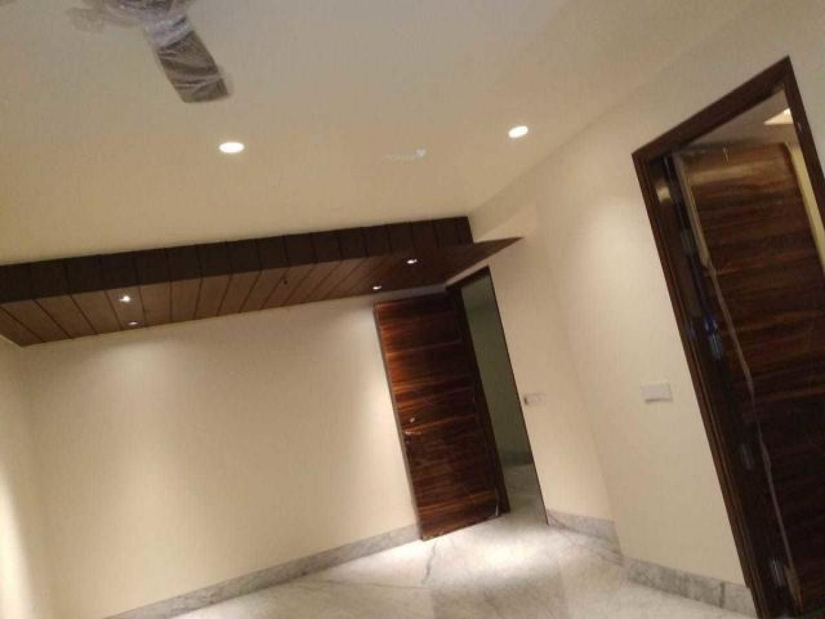 7 bedrooms House in Gurgaon, India No. 26547