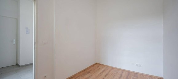 2 rooms Apartment in Hernals, Austria No. 131412 4