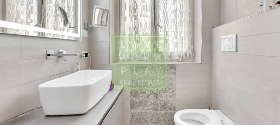 3 bedrooms Apartment in Milan, Italy No. 378418 8